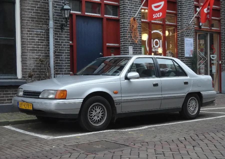 Old Hyundai Sonata Car Image HD