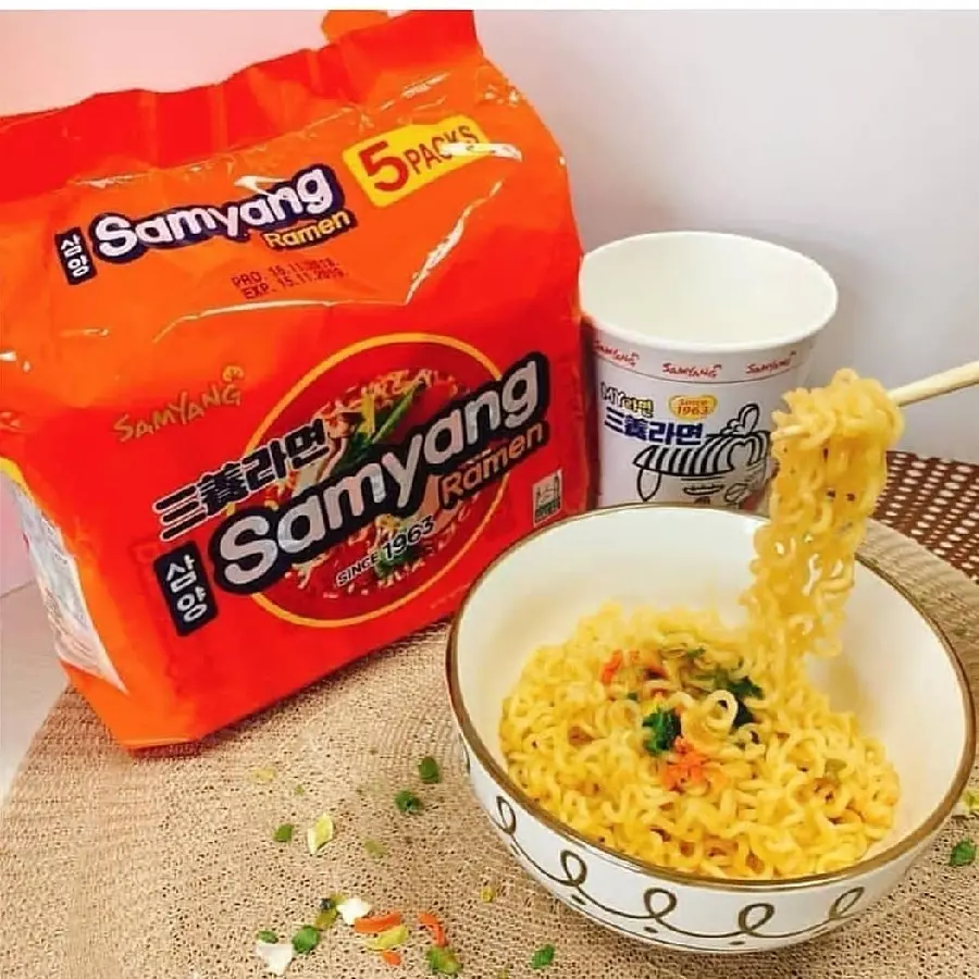 Vegetable Noodle in Bowl Photo