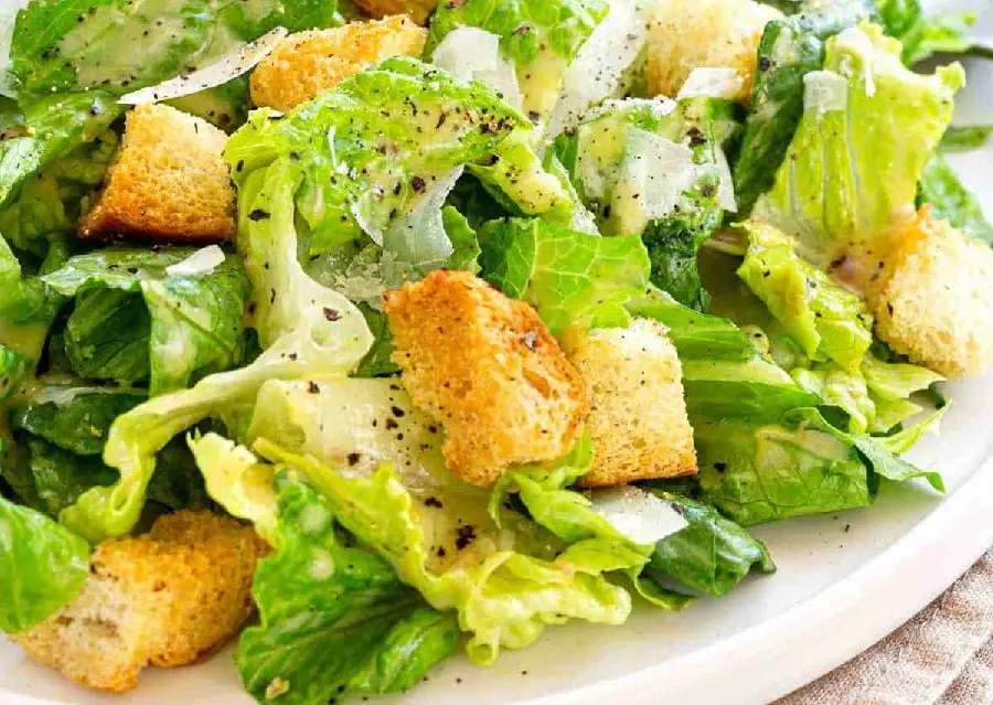 Caesar salad simple and tasty for weight loss diet