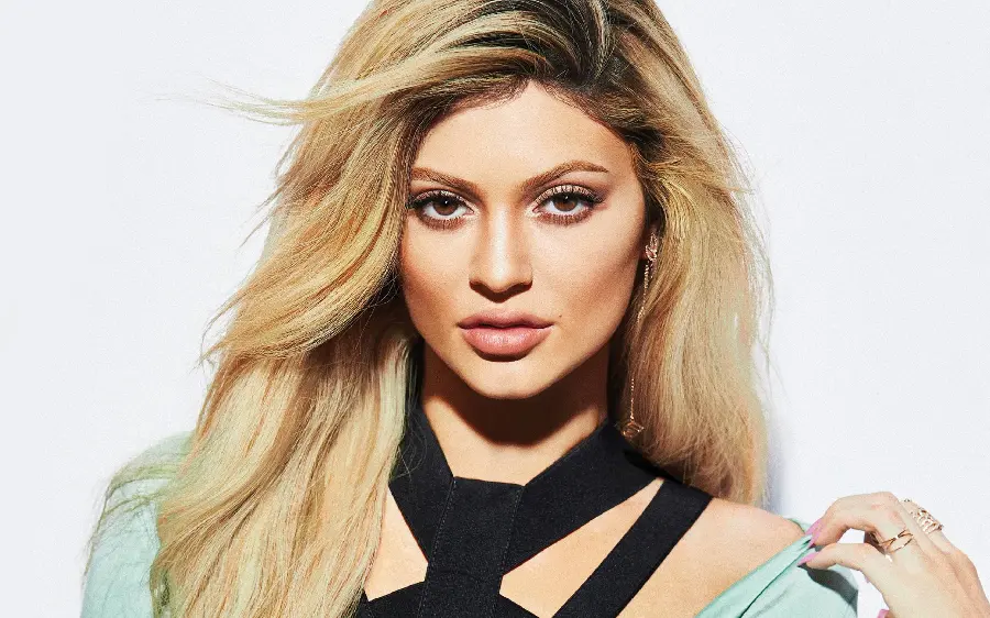Beautiful Kylie Jenner Wallpaper Collection HD Quality