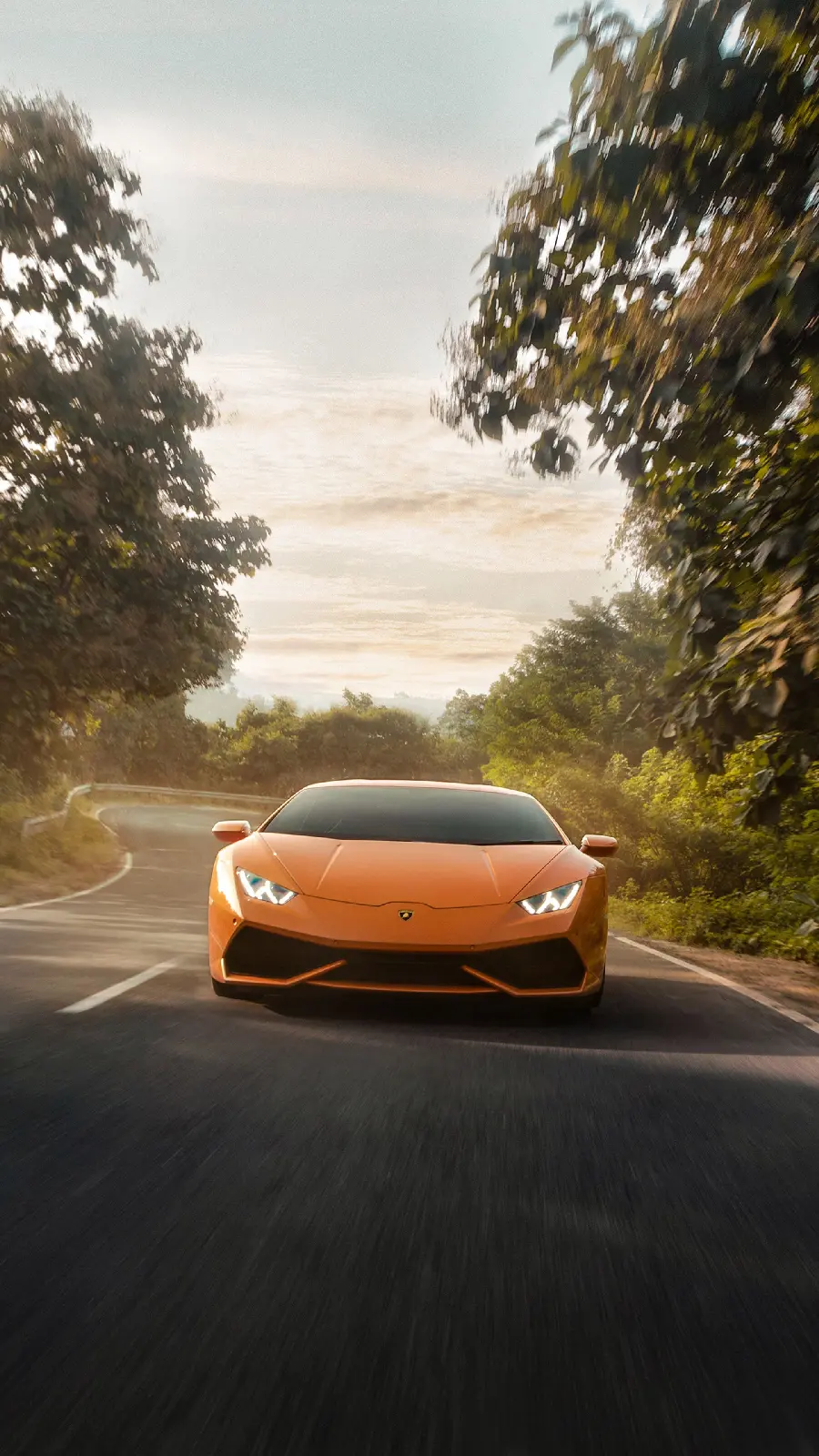 Lamborghini wallpaper in 4K for mobile devices