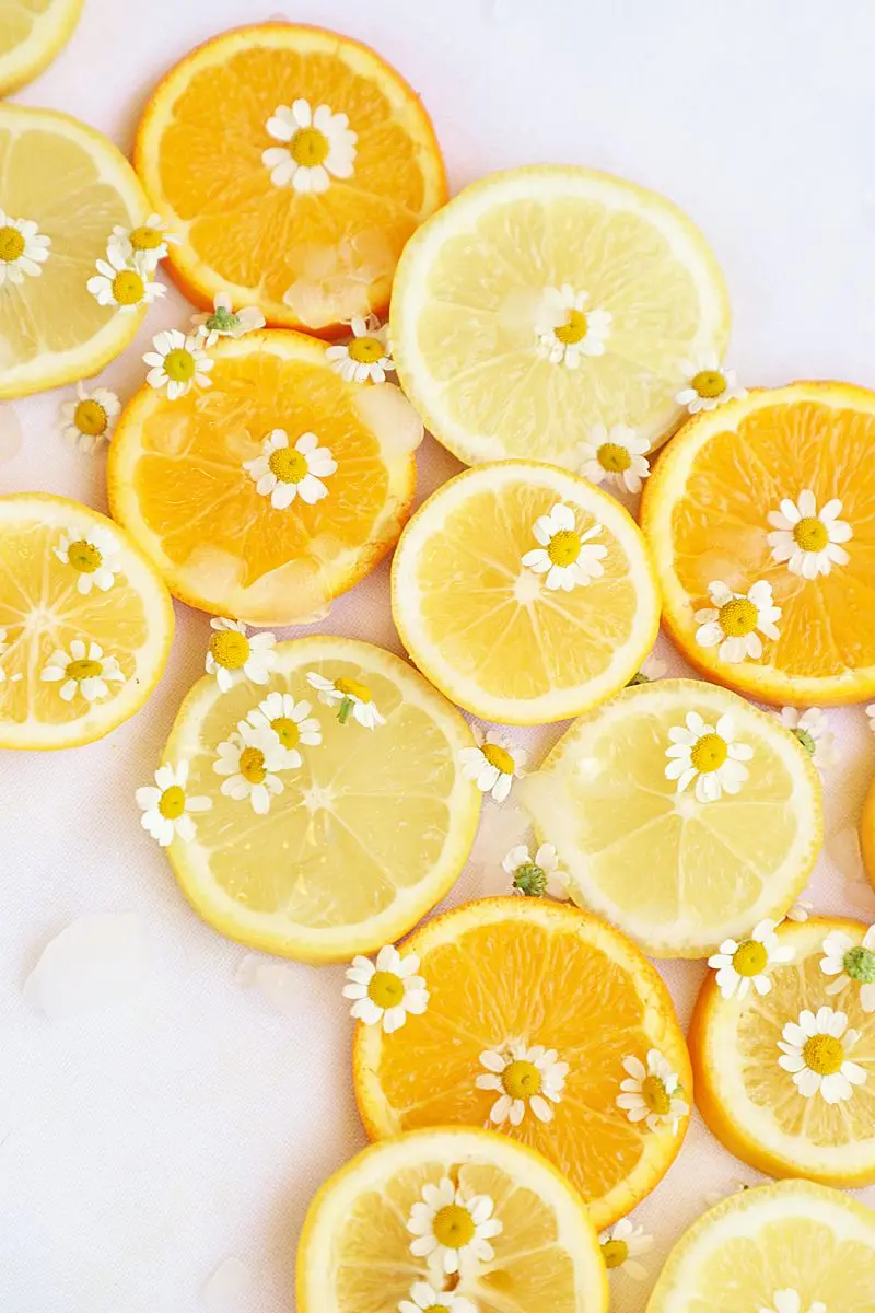 Cool wallpaper with yellow lemons
