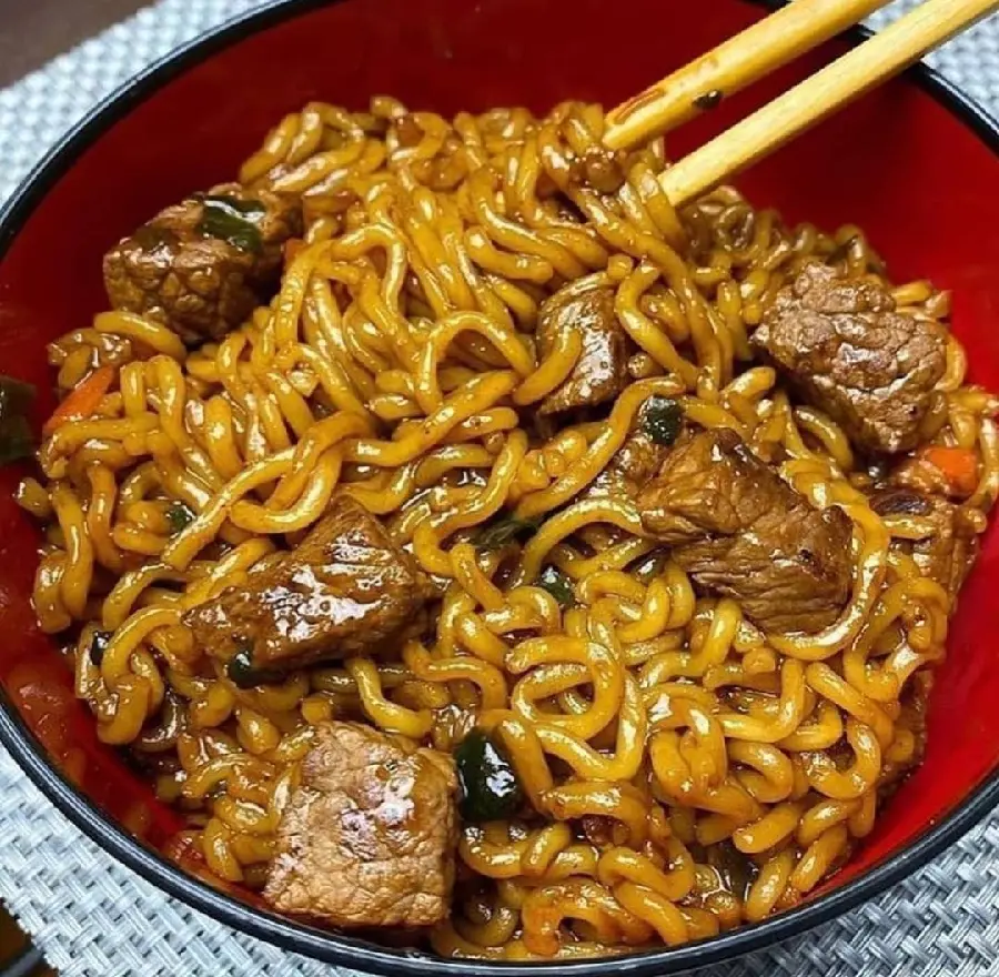 High Quality Noodle with Meat Sauce Photo