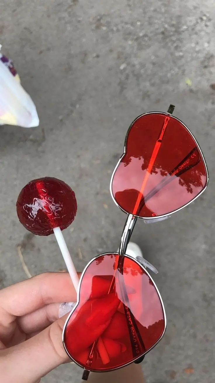 Fun And Stylish Red Glasses Wallpaper