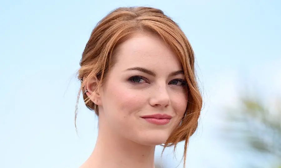 Rare Emma Stone Photo Collection For True Fans