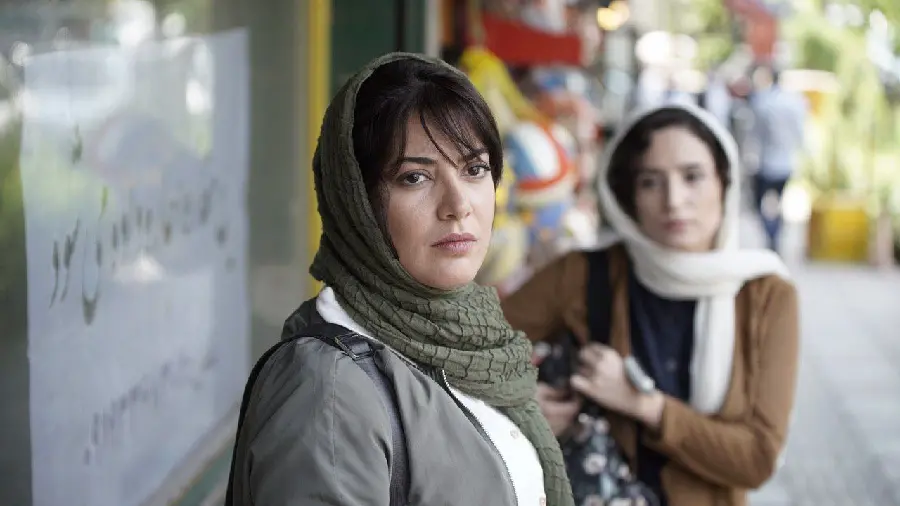 Tanaz Tabatabaei in Gold Movie