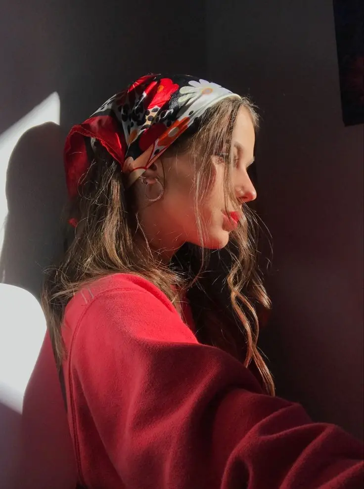 Cool and unique girl profile picture for Instagram in HD