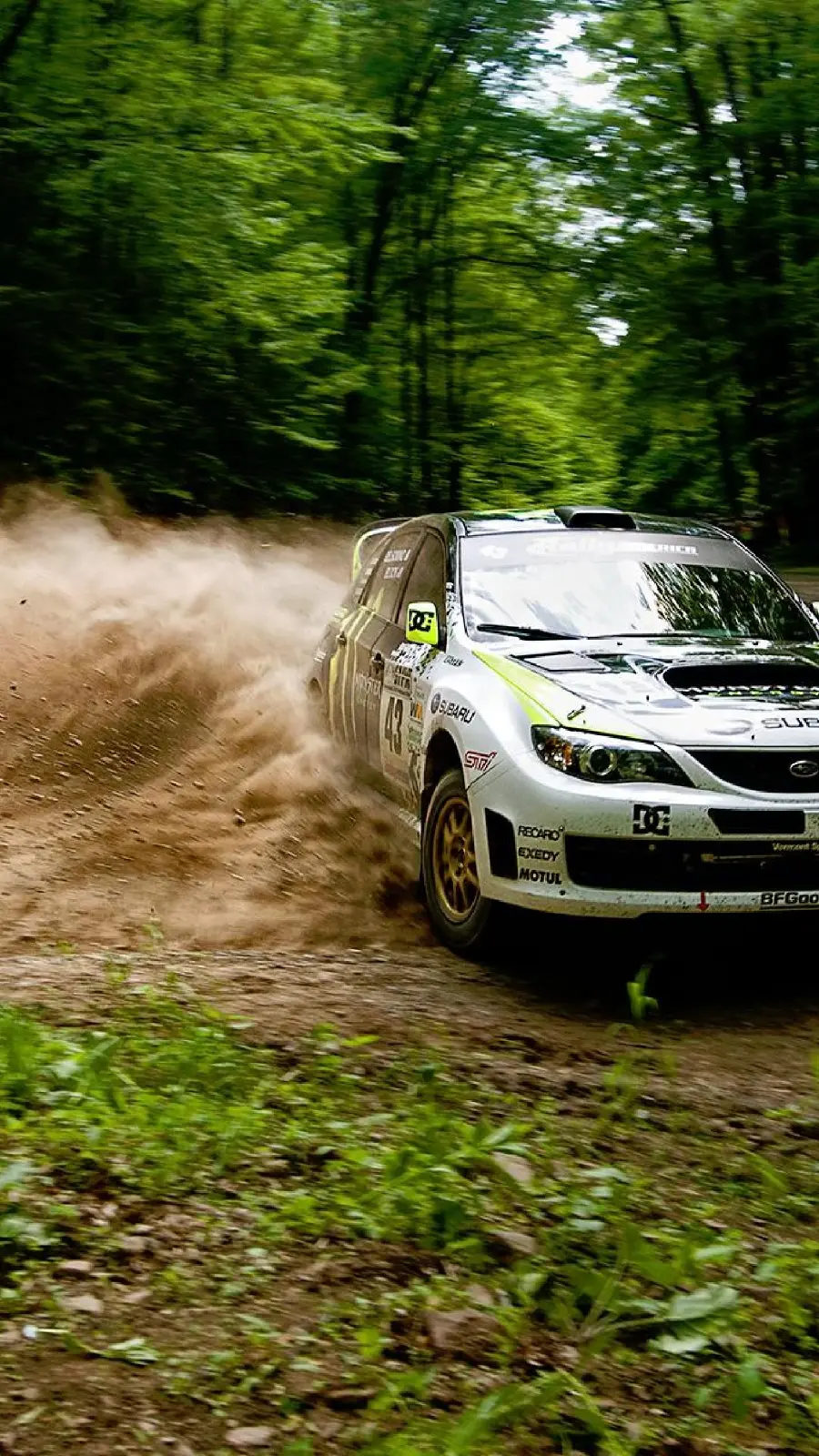 Rally car wallpaper in 4K for mobile devices