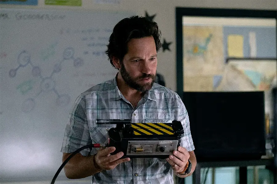Paul Rudd in Ghostbusters Afterlife movie photos
