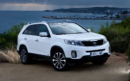 White Kia Sorento 2015 Photo