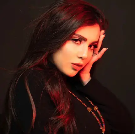 Sana Barzanji beautiful Kurdish singer high quality image