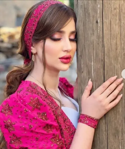 Samira Karzan new generation Kurdish singer image