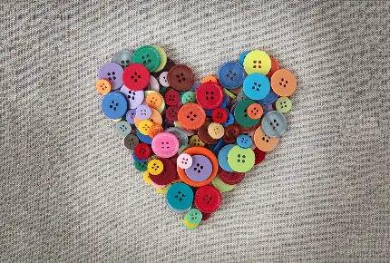 Beautiful Wallpapers of Colorful Heart-Shaped Buttons