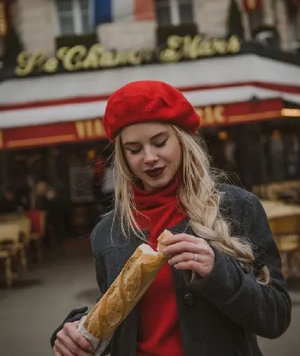 HD fashionable girl picture for Instagram profiles