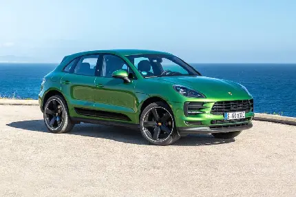 Porsche Macan Green Turbo 2020 Photo