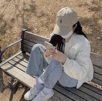 HD cool exclusive girl in park for WhatsApp profile