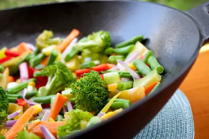 Boiled carrot and broccoli with diet and nutritional benefits