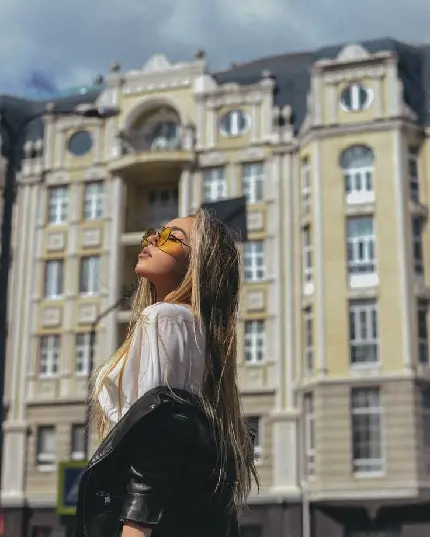 Trendy girl profile picture 2024 with best quality