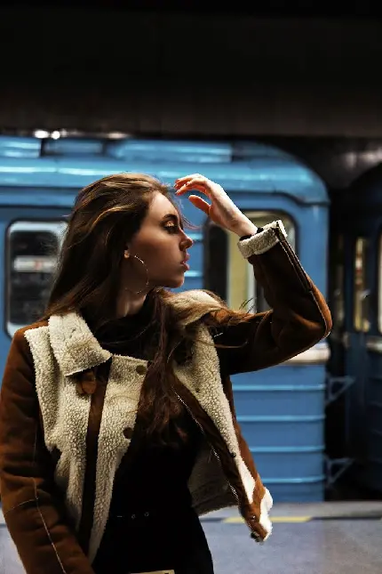 Girl with professional pose near metro ultra quality profile picture