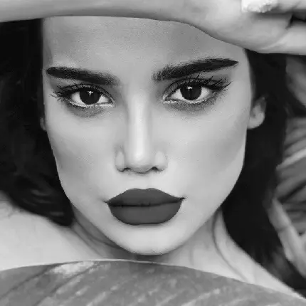 Sogand Ghodrat Shenas beautiful Iranian blogger high quality image