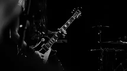 Black and White Guitarist Windows Desktop Wallpaper