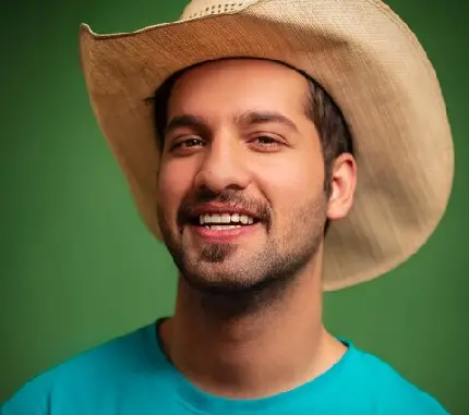 Mohammad Amin Kerampour Iranian comedy blogger image