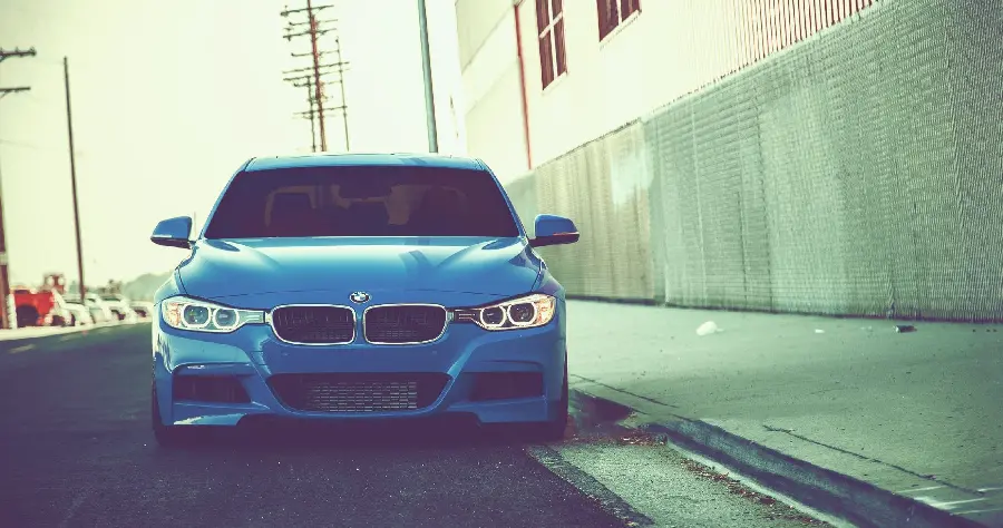 Photo and wallpaper of a BMW coupe with a cool and beautiful blue BMW