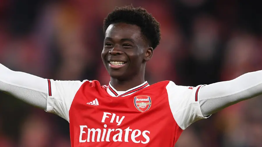 Attractive and HD photo of Bukayo Saka smiling