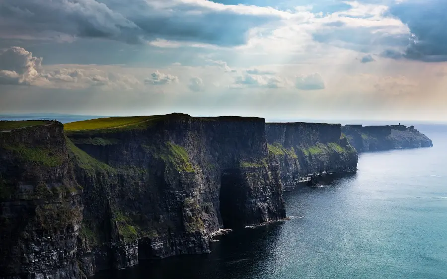 Dreamy and amazing photo of the sea and coast of Ireland