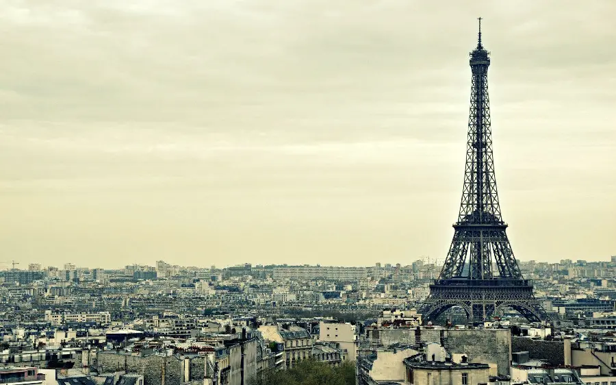 Beautiful and fantasy Eiffel Tower photo for girls' and boys' profiles on Telegram, Instagram and WhatsApp