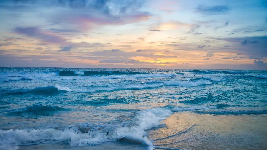 Stunning ocean photo with eye-catching color combination in Full HD quality