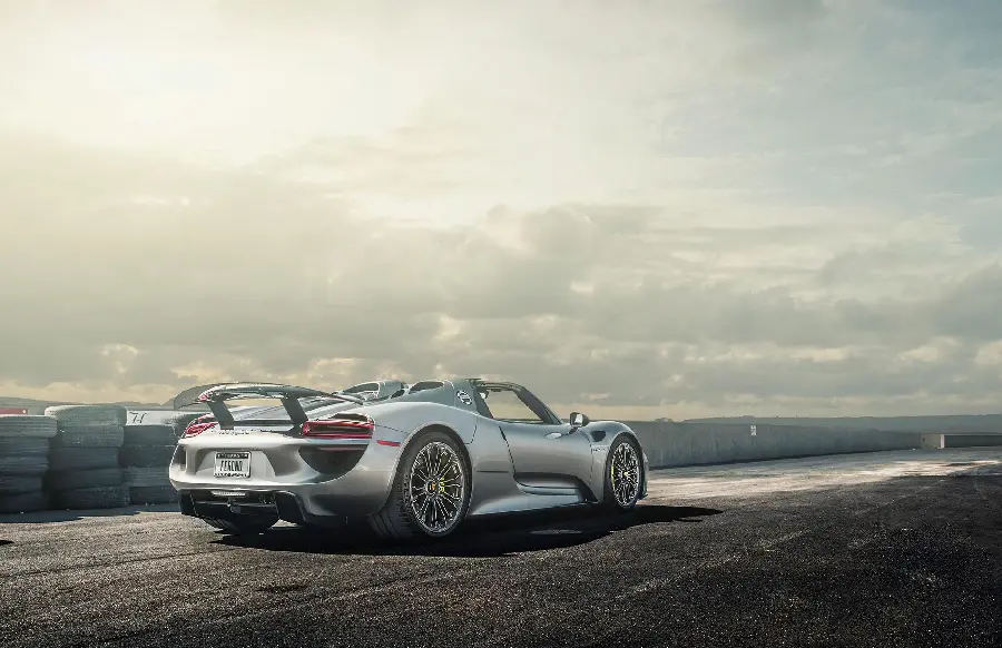 Porsche 918 car wallpaper and Porsche 918 Spyder car background with unique 4k quality