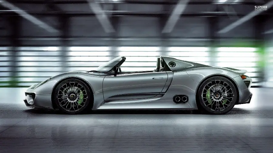 Photo of the Porsche 918 Spyder supercar for printing on the bed and chassis board