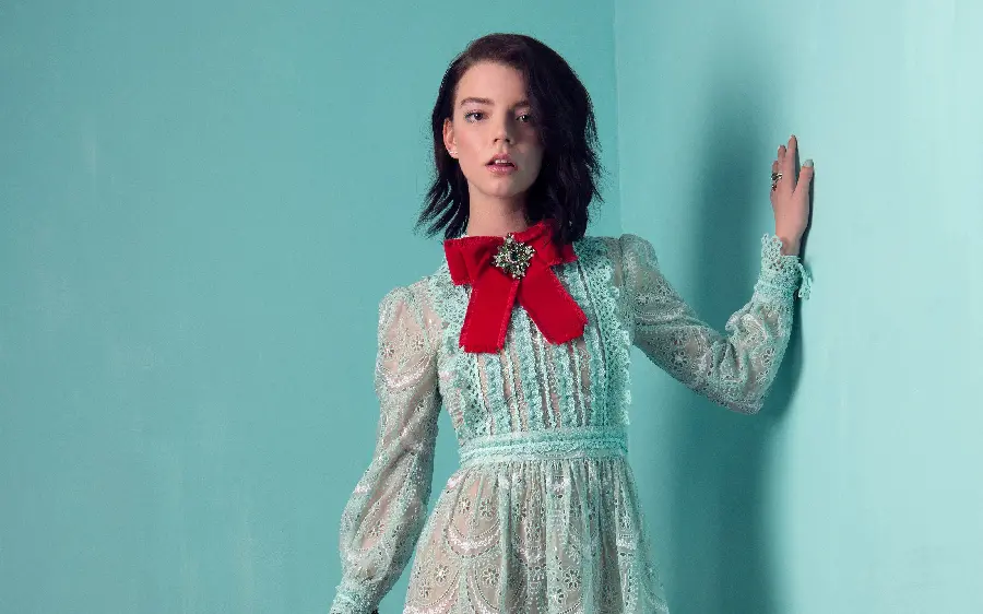 Anya Taylor Joy's background and wallpaper for desktop