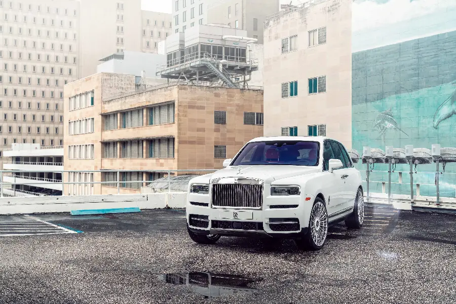 Photo of a beautiful white Rolls-Royce car