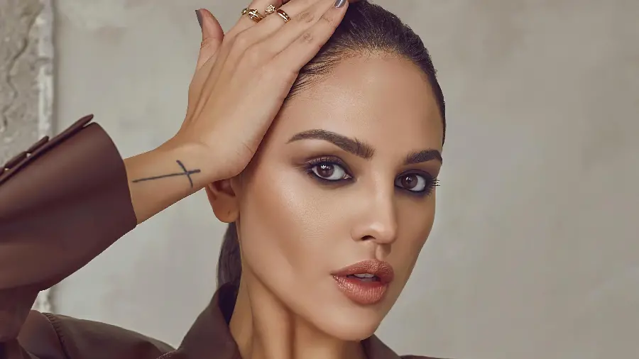 Download Mexican singer wallpaper Eiza Gonzalez for mobile and laptop