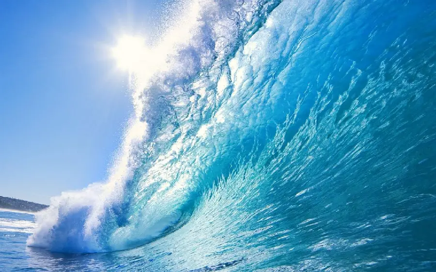 Download a background with a spectacular and attractive view of high-altitude ocean waves for Windows