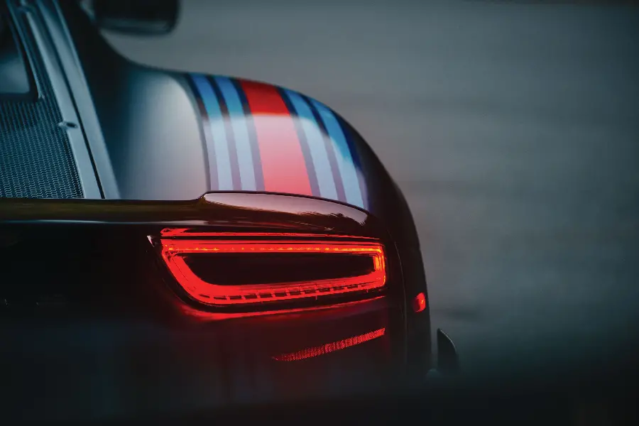 Photo of the beautiful lights of the Porsche 918 Spyder with a red color and design