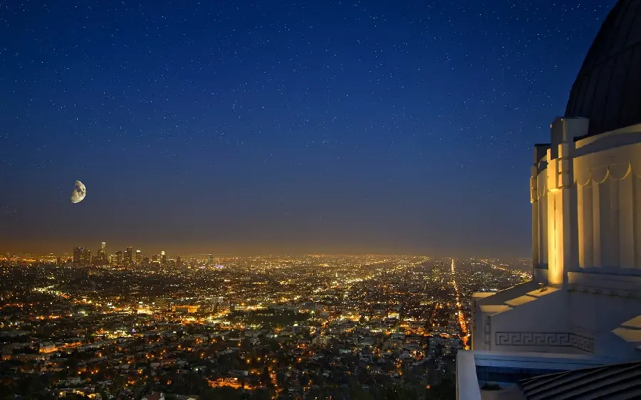 Photo of Los Angeles at night taken from the Griffith Observatory