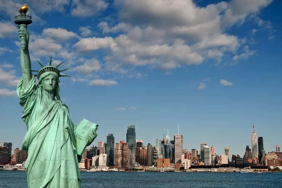 Photo of the famous Freedom Tower with the background of New York City
