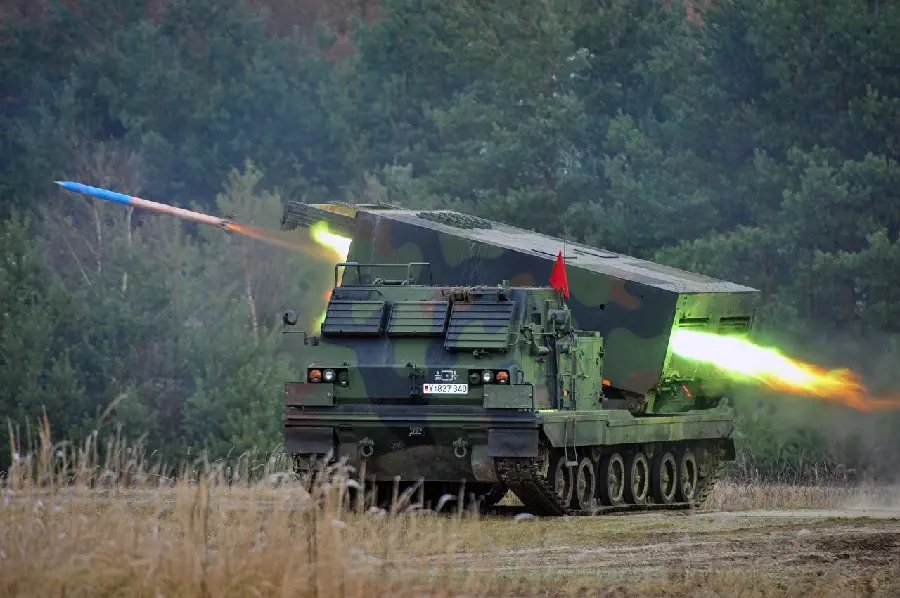 Download an interesting photo of a stunning rocket launch from a huge rocket launcher in Full HD quality
