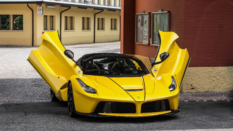 Full Luxury Car Photo Ferrari LaFerrari Yellow HD