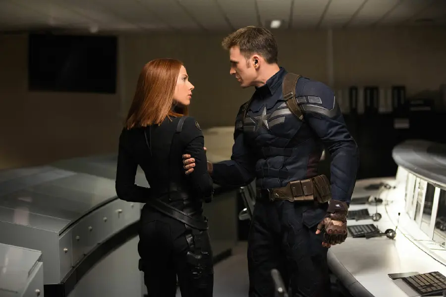 Avengers movie photo and actors Chris Evans with Scarlett Johansson