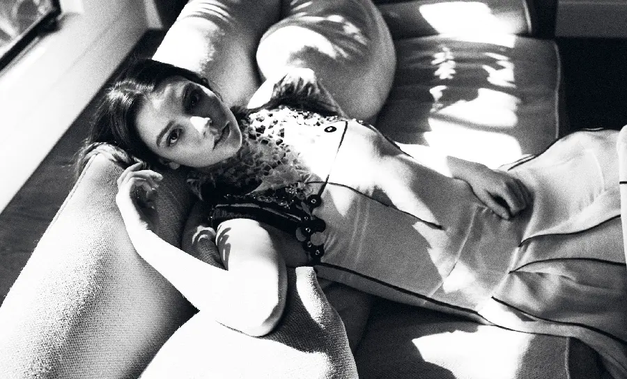 Anya Taylor Joy black and white photo for phone and mobile background