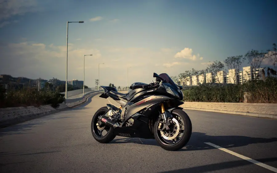 High quality Yamaha motorcycle background and photo for laptop