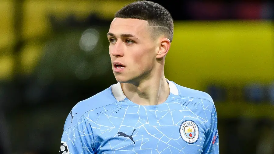 Close-up photo of Phil Foden in Manchester City