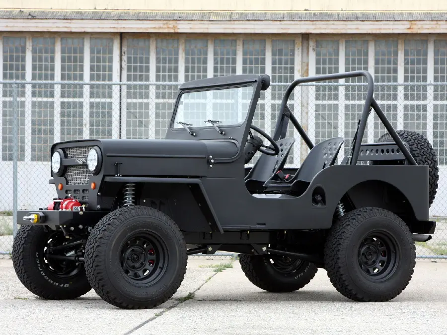 Download a photo of a completely black jeep in HD quality suitable for your profile
