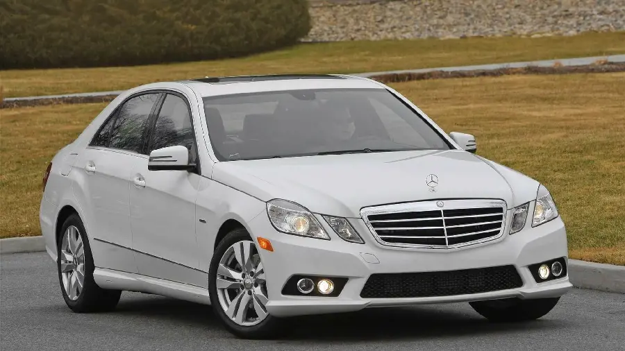 Picture Of Attractive White Mercedes Benz Car