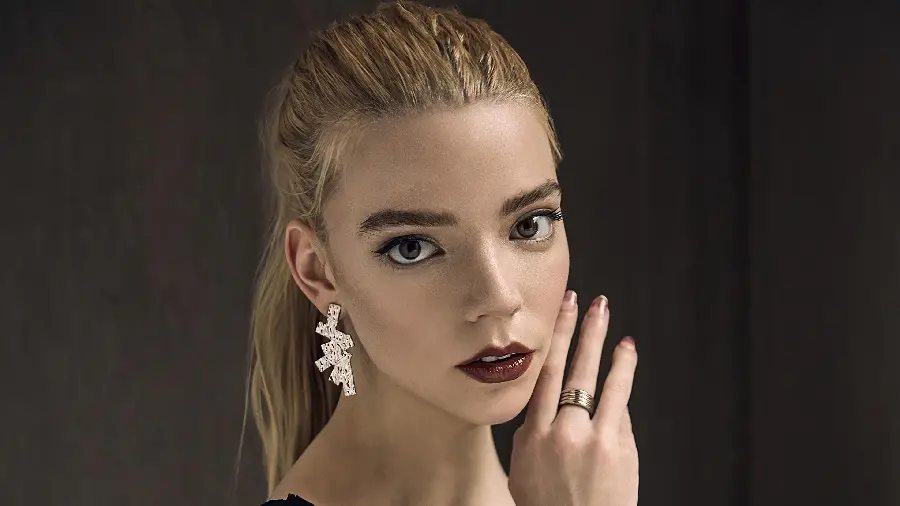 Photo of Anya Taylor Joy, actress of the popular series Gambi Wazir and Peaky Blinders