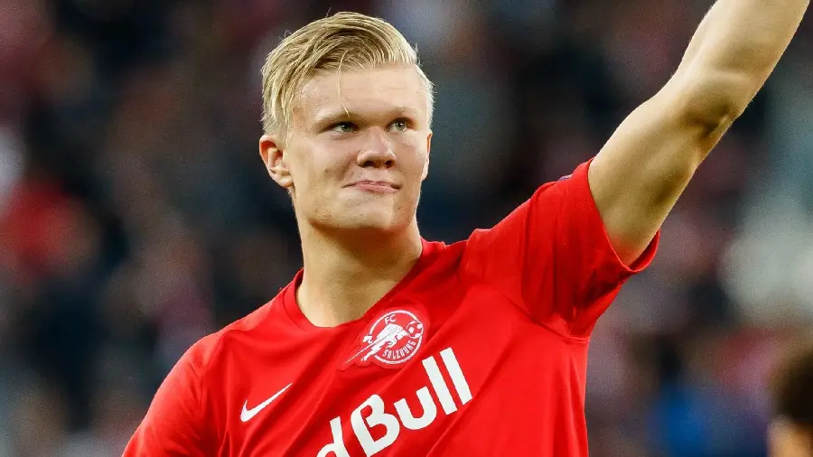 Erling Haaland in red Salzburg kit